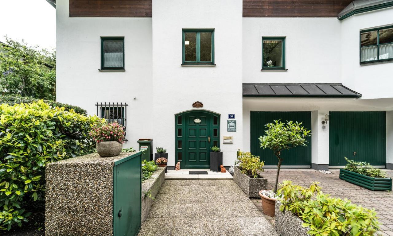 Apartamento Haus Marianne Hof bei Salzburg Exterior foto